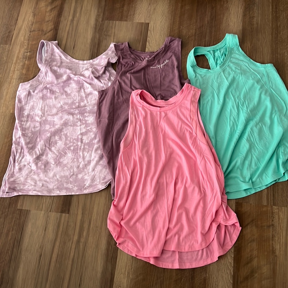 Old navy tank top bundle 4